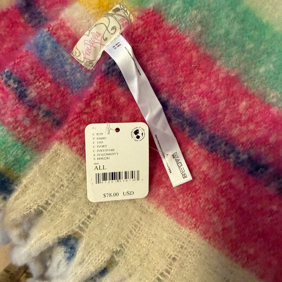 NWT Free People Throw Blanket - Picture 3 of 6